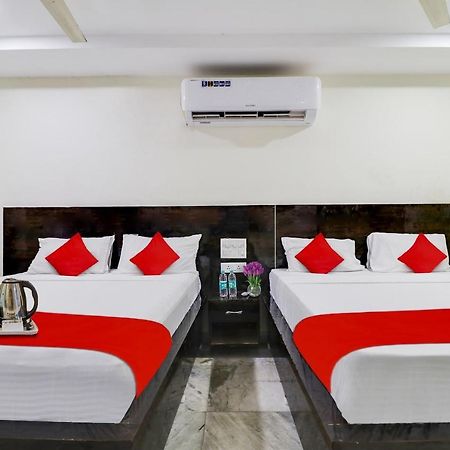 Oyo Dharani Grand Hotel Khammam Exterior photo