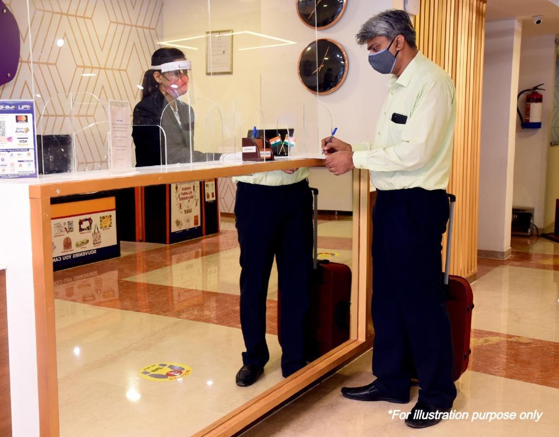 Oyo Dharani Grand Hotel Khammam Exterior photo